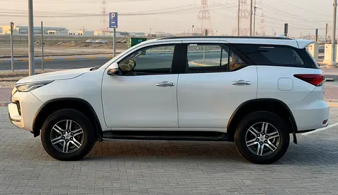 صورة 5 لـ 2023 Toyota FORTUNER
