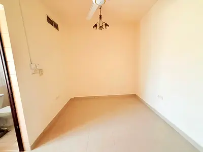 Spacious studio flat available in Al nabba for families only 13k central ac and gas family building