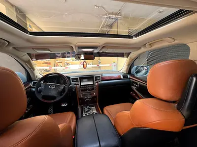2015 Lexus LX-SERIES photo 11