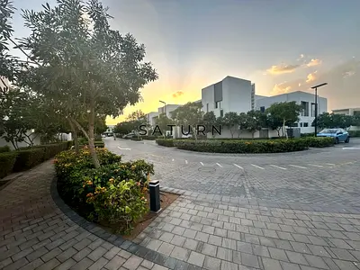 Luxury Community | Spacious Modern | Prime location