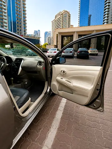 2015 Nissan SUNNY 照片 9