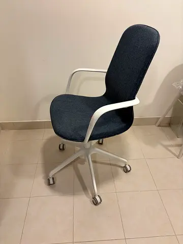 IKEA LÅNGFJÄLL Conference Chair with Armrests – Like New