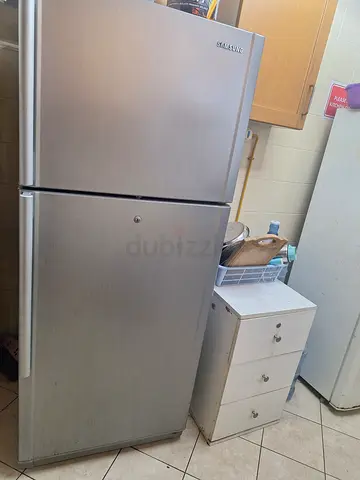 SAMSUNG REFRIGERATOR GREY COLOUR GOOD CONDITION ( H174*W73*D74)