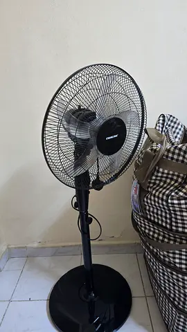 Black pedestal standing fan - 3 month old good working condition
