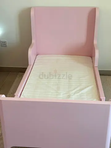 Single pink children's bed frame with mattress (good condition)
