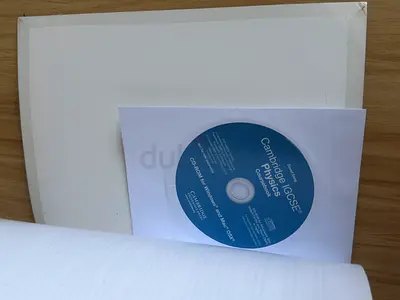 Cambridge IGCSE Physics Coursebook with CD
