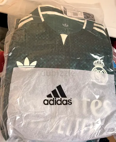 Real madrid 2026-2027 away Adidas football jersey - brand new in packaging, size tag attached