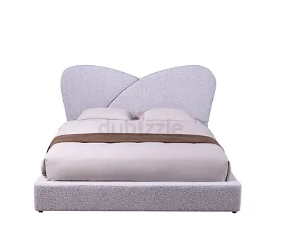 Petal 150 X 200 Upholstered Queen Bed-White