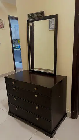 Dressing table with mirror