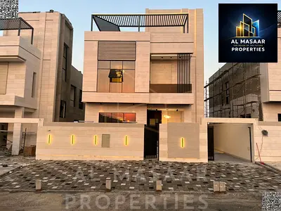فيلا للبيع (مع مسبح وسطح)، ملكية حرة. السعر يشمل رسوم التسجيل. تشطيبات عالية الجودة.