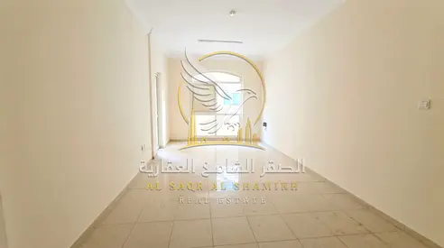 غرفه وصاله القليعه الشارقه بلكون اطلاله مفتوحه صيانه مجانيه غرفه ماستر تسهيلات بالدفعات باركن رملي متوفر قريب من فلافل المزرعه