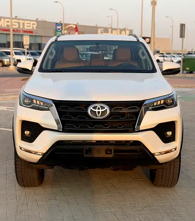 صورة 3 لـ 2023 Toyota FORTUNER