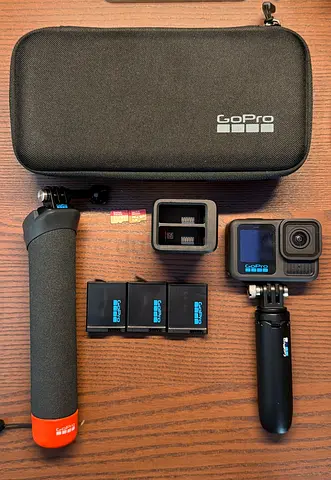 Gopro Hero 13 bundle | lightly used