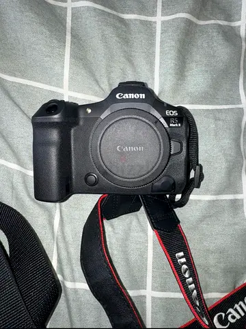 Canon EOS R5 Mark II mirrorless camera body - excellent condition