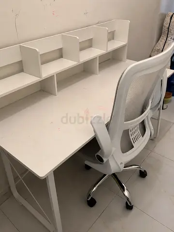 White Ergonomic Office Chair – Good Condition