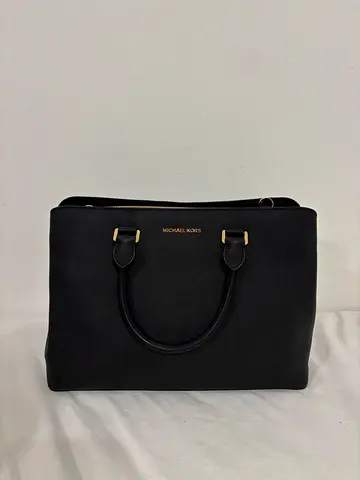 Female bag for sale (Michael Kors bag)