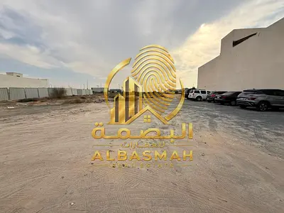 للبيع أرض تجاريه بالشارقه الحوشي صف ثاني ضاحية البديع تملك حر للاخوه العرب