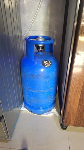 Blue 22kg LPG Gas Cooking Cylinder + Safety Regulator & Hose