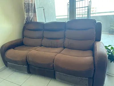 Brown 3+2 Seater Reclining Sofa in Good Condition