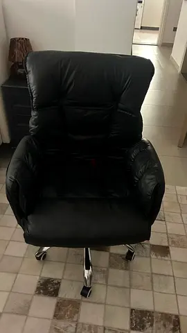 Comfortable Black Leather Office Recliner Chair with Wheels