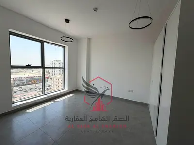 Second tenant + open sea view! Spacious 1BR in Al Majaz 2, large kitchen, built-in wardrobes, 2 bathrooms, central AC & gas, new finishing.