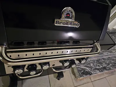 Broil King Almost New with accessories and griller cover