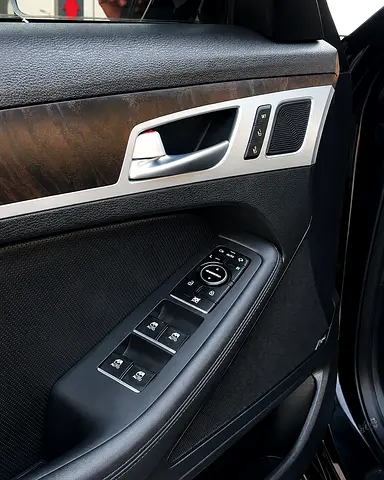 صورة 7 لـ 2015 Genesis G80