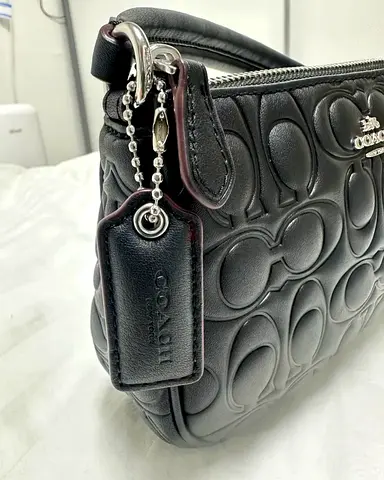 Coach nolita wristlet