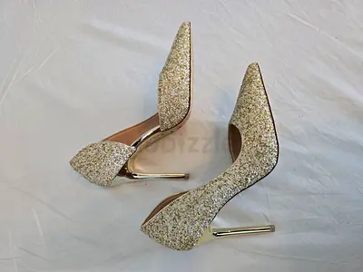 Glitter pumps