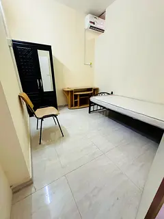 CLOSED PARTITION ROOM FOR RENT