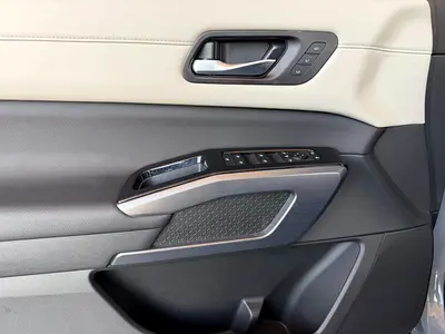 2025 Nissan PATHFINDER 照片 11