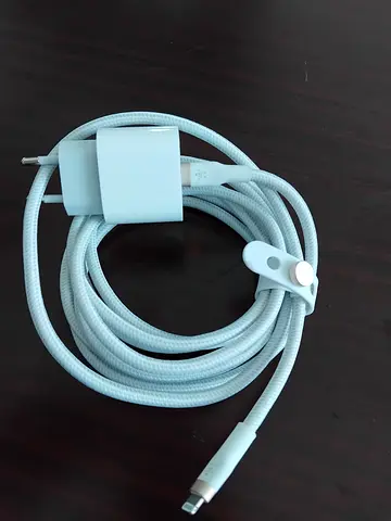 Apple organic 20W Adaptor with Belkin USB-C to Lightning Cable 3M