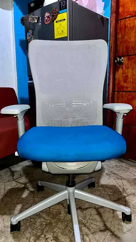 Haworth zody task chair