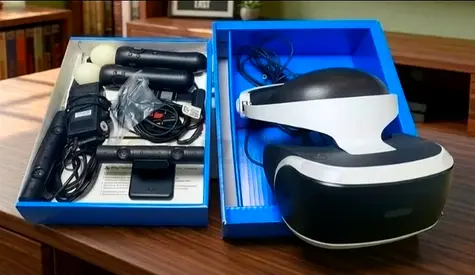 PlayStation complete VR headset with Move controllers and camera - Box available
