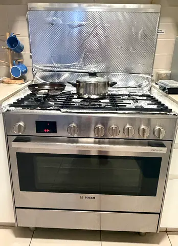 Bosch Cooking Range 5 burners AED 1200 only