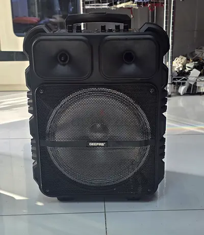 GEEPAS wireless Bluetooth speaker