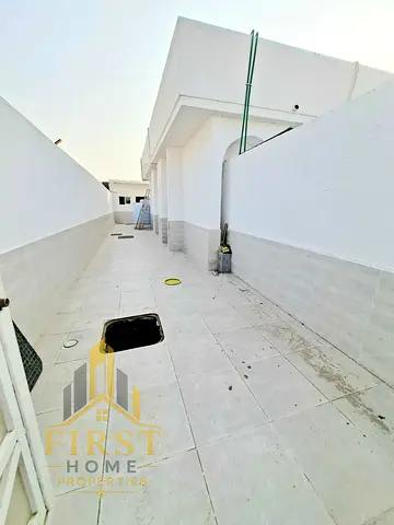 BRAND NEW 4 BEROOMS VILLA JUST 65K NEW A/C INSIDE READY TO MOVE