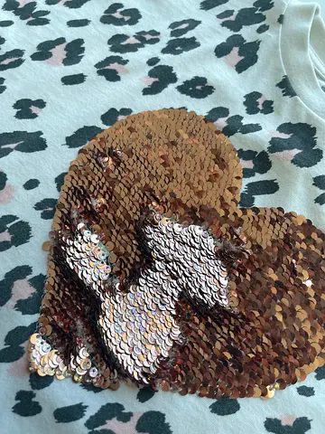 Trendy & Fun: The Perfect NEXT Leopard Print Sequin Top (Age 4)! 🐆✨