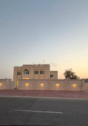 فيلا للإيجار ام القيوين السلمة 3