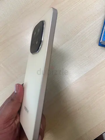 Realme V60s