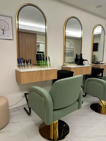 Urgent sale ladies salon - Dubai Prime Location