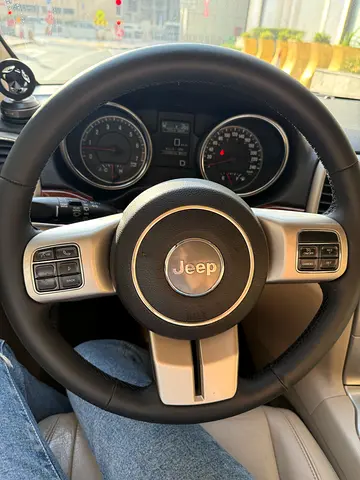 2012 JEEP GRAND CHEROKEE 照片 8