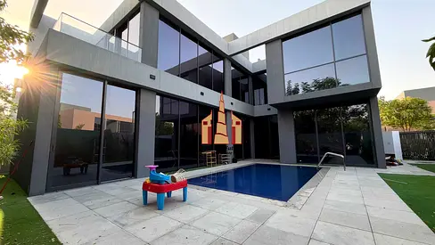 Luxurious 4BR Villa with Pool + Hall Majlis Maid’s room