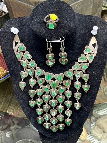 60 pieces. Emerald Emerald is from Afghanistan  Necklace Earring and 💍 and silver
