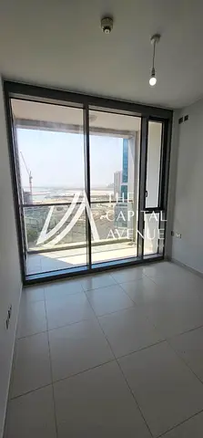 بحالة ممتازة | مطبخ مفتوح | مع شرفة