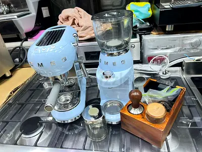 Smeg Coffee Machine and Grinder