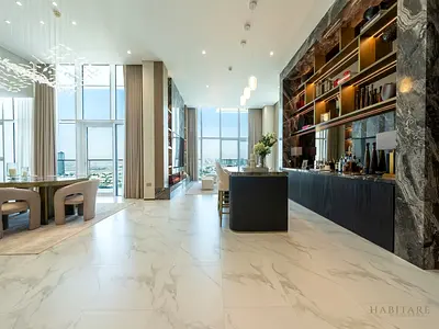 Rare double height ceilings | Upgraded | Furnished