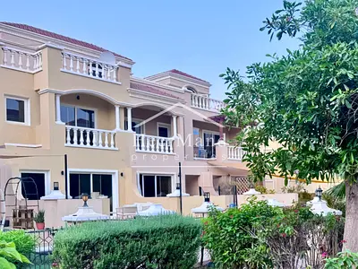 UPGRADED - MODERN -FURNISHED - CLOSE TO POOL
