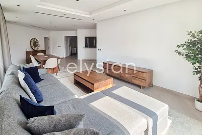 Tasteful Renovation | Beach Access | Next To Mall