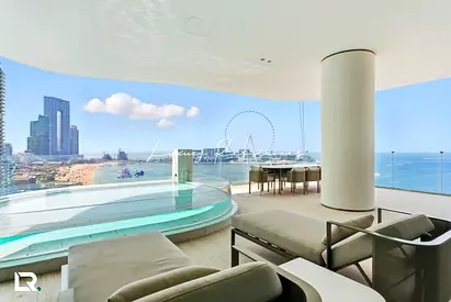 ** Elegant Beachfront Living | Bluewaters View **